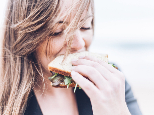 Sándwiches: ¿dieta adecuada tras una operación de implante de glúteos?